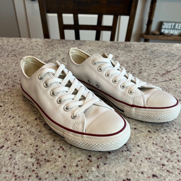Converse Chuck Taylor All Star Leather - Picture 1 of 11
